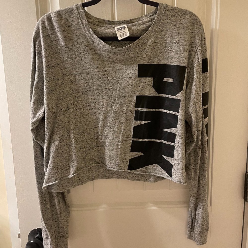 PINK log sleeve cropped t-shirt